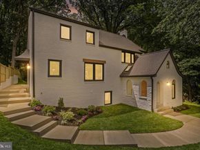 2520 N Vernon Street N, Arlington VA 22207