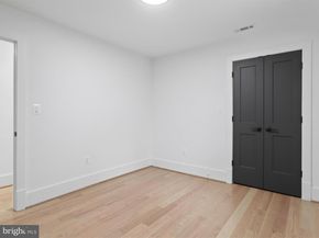 2520 N Vernon Street N, Arlington VA 22207