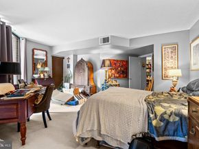 1099 22nd Street NW 206, Washington DC 20037