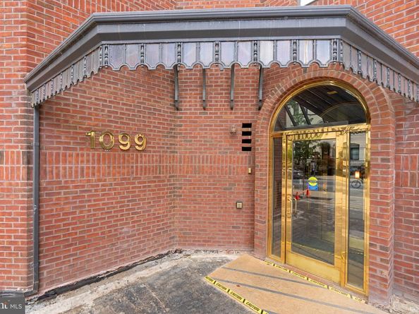 1099 22nd Street NW 206, Washington DC 20037