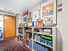 1099 22nd Street NW 206, Washington DC 20037