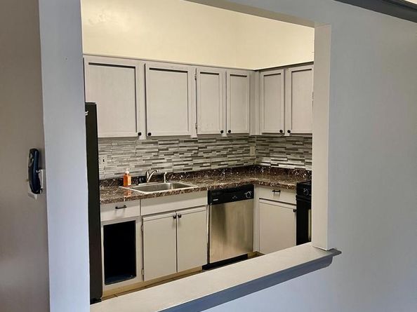 60201 Delaire Landing Road 201, Philadelphia PA 19114