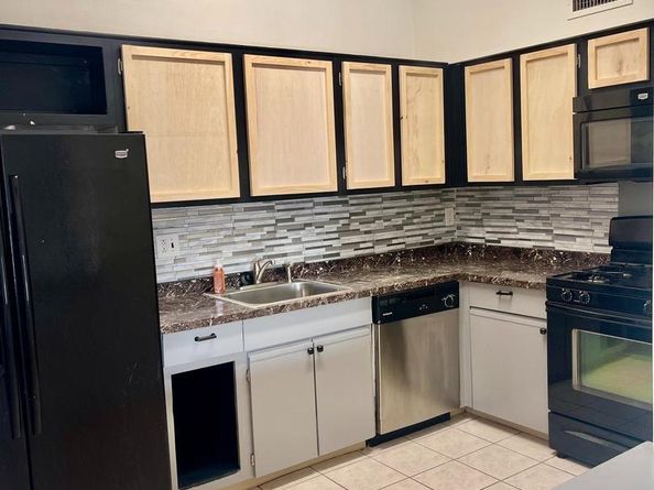 60201 Delaire Landing Road 201, Philadelphia PA 19114