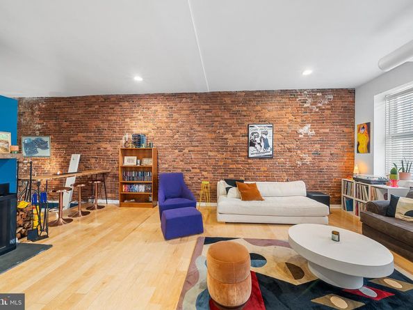 114 Naudain Street A, Philadelphia PA 19147