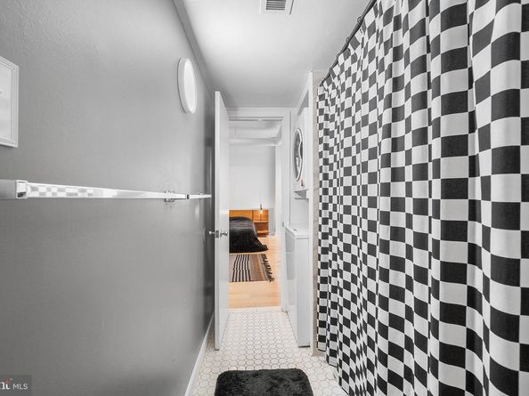 114 Naudain Street A, Philadelphia PA 19147