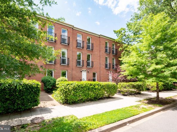 1309 4TH Street SW TH9, Washington DC 20024