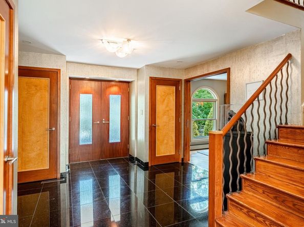 400 Highview Drive, Wayne PA 19087