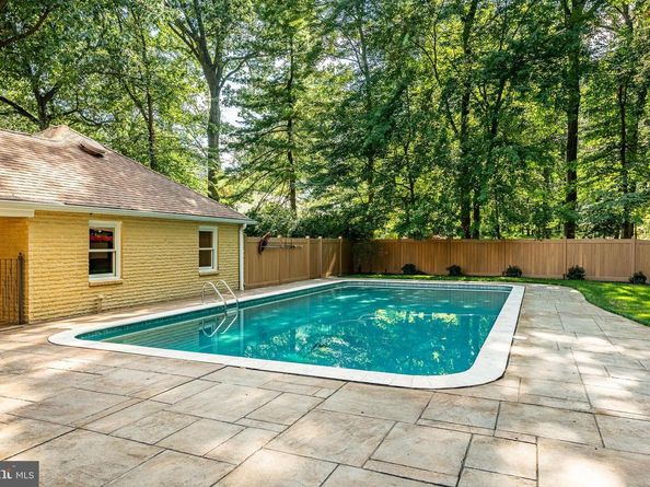 400 Highview Drive, Wayne PA 19087
