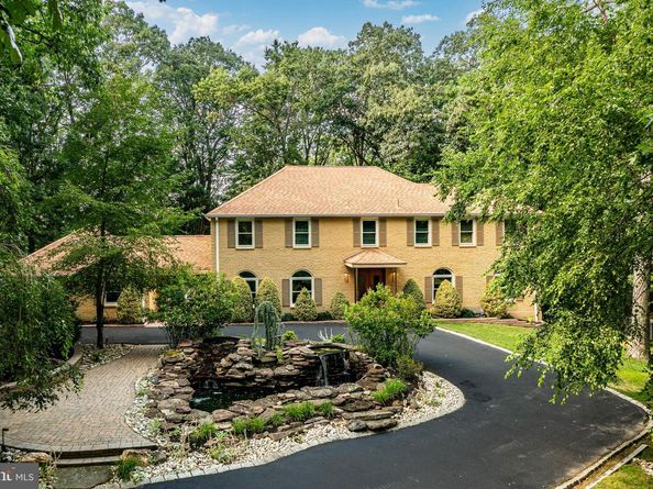 400 Highview Drive, Wayne PA 19087