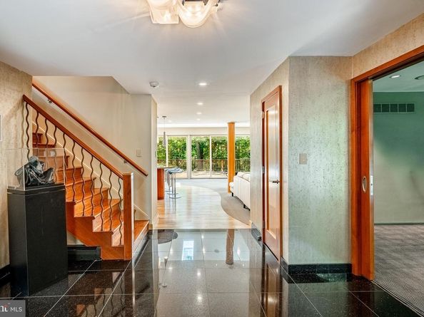 400 Highview Drive, Wayne PA 19087