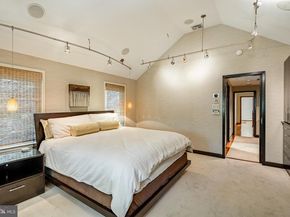 400 Highview Drive, Wayne PA 19087