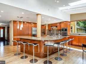 400 Highview Drive, Wayne PA 19087