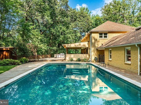 400 Highview Drive, Wayne PA 19087
