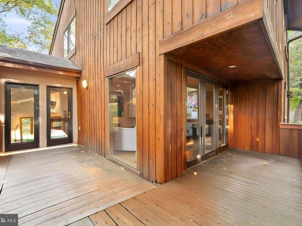 5211 Macarthur Terrace NW, Washington DC 20016