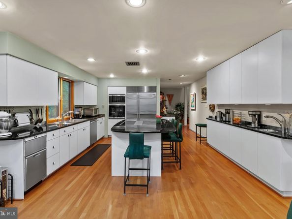 5211 Macarthur Terrace NW, Washington DC 20016