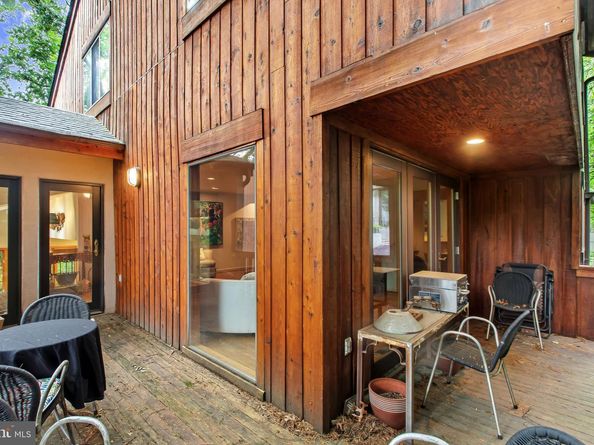 5211 Macarthur Terrace NW, Washington DC 20016