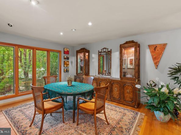 5211 Macarthur Terrace NW, Washington DC 20016
