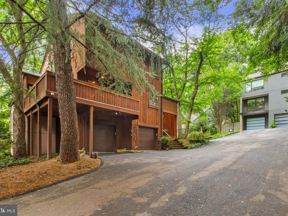 5211 Macarthur Terrace NW, Washington DC 20016