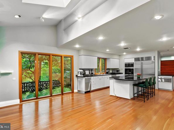 5211 Macarthur Terrace NW, Washington DC 20016