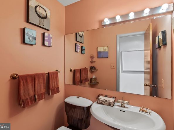 5211 Macarthur Terrace NW, Washington DC 20016