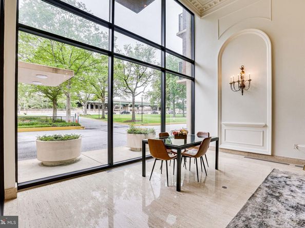 1300 Army Navy Drive S 227, Arlington VA 22202
