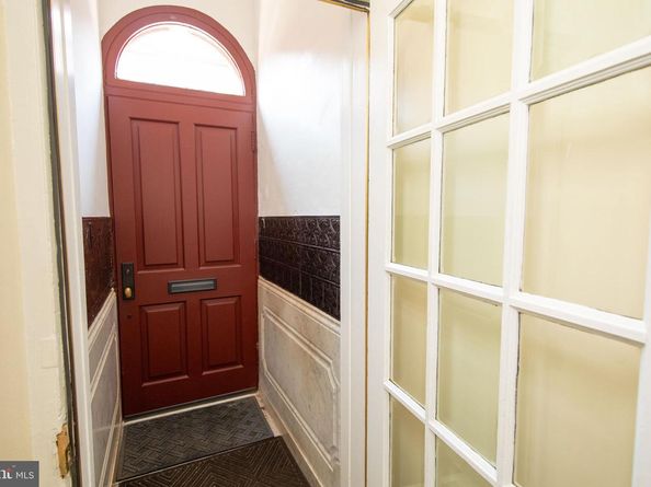 1127 Green Street, Philadelphia PA 19123