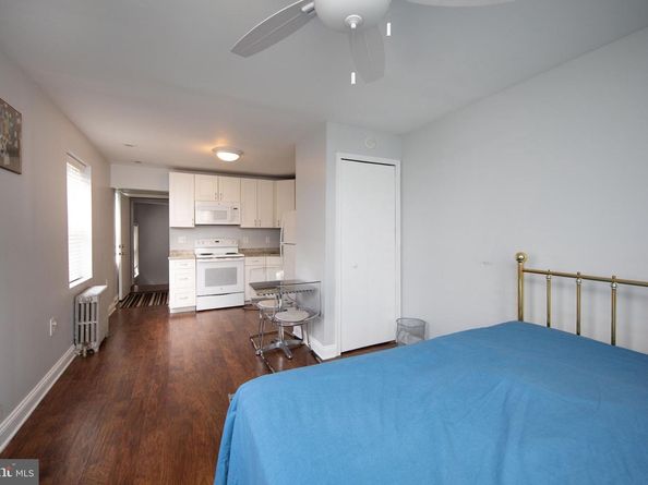 1127 Green Street, Philadelphia PA 19123