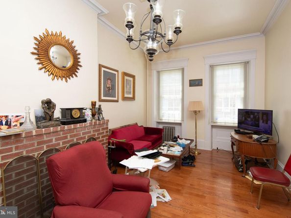 1127 Green Street, Philadelphia PA 19123