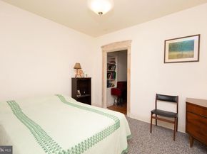 1127 Green Street, Philadelphia PA 19123