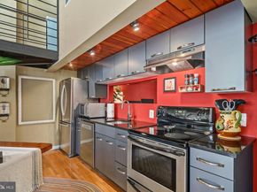 1027 Arch Street 307, Philadelphia PA 19107
