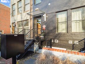 256 15TH Street SE 8, Washington DC 20003