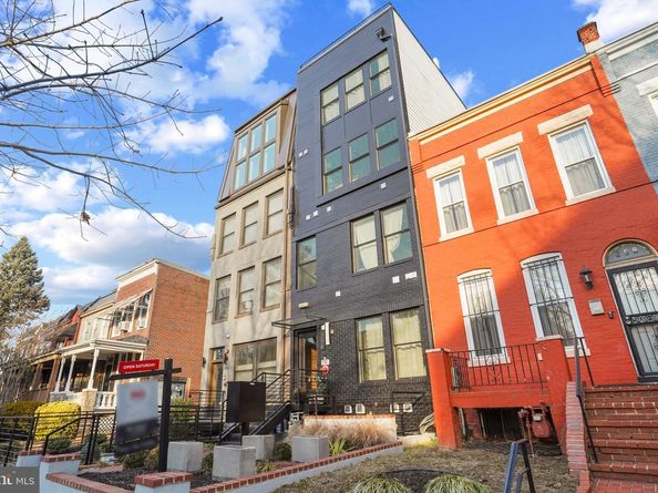 256 15TH Street SE 8, Washington DC 20003