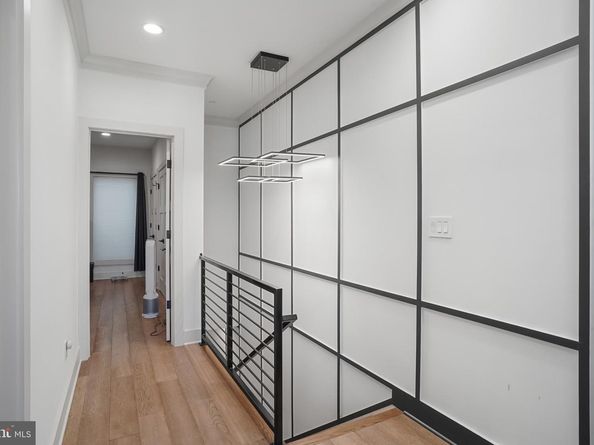 256 15TH Street SE 8, Washington DC 20003