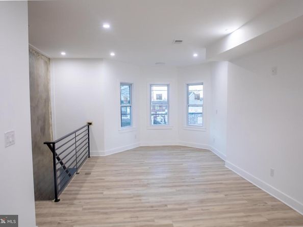55 W Seymour Street, Philadelphia PA 19144