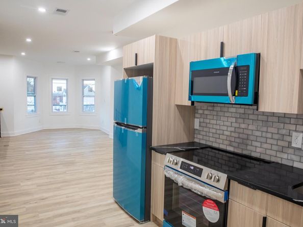 55 W Seymour Street, Philadelphia PA 19144