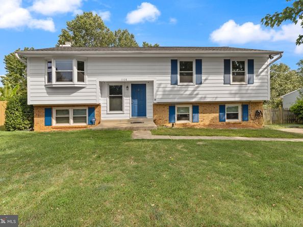 1328 April Way, Herndon VA 20170