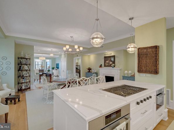 250 S 13TH Street 8D, Philadelphia PA 19107