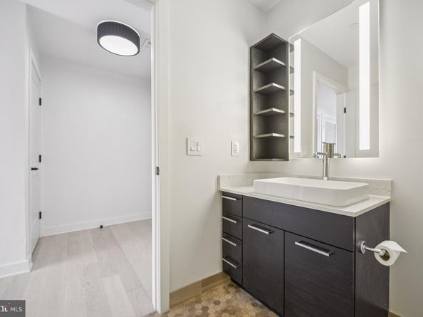70 N Street SE N811, Washington DC 20003