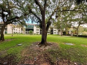 7653 NW 79 Avenue 110, Tamarac FL 33321