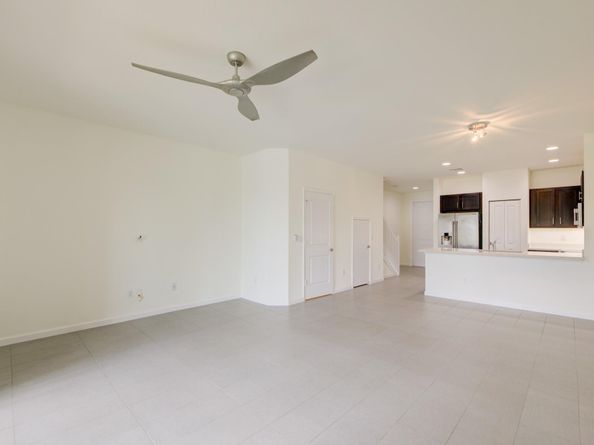 4220 N Dixie Hwy 75, Oakland Park FL 33334