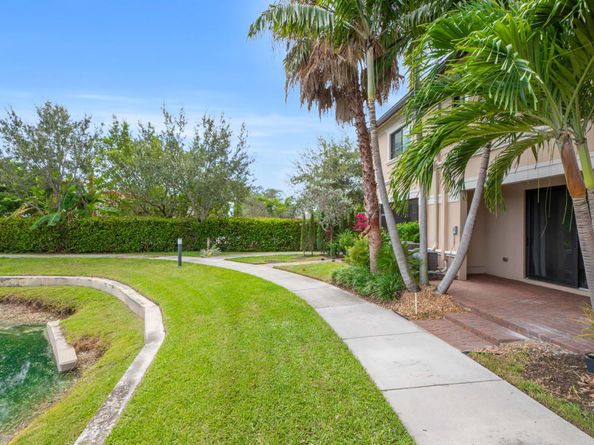 4220 N Dixie Hwy 75, Oakland Park FL 33334