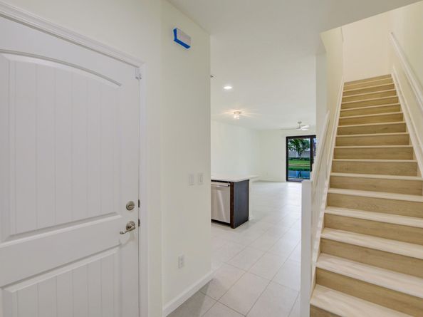 4220 N Dixie Hwy 75, Oakland Park FL 33334
