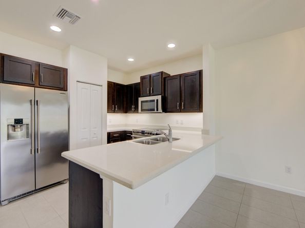 4220 N Dixie Hwy 75, Oakland Park FL 33334