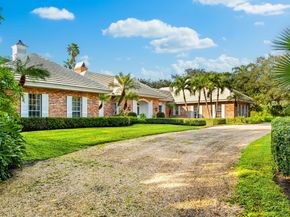58 Country Road S, Village Of Golf FL 33436