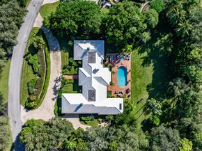 58 Country Road S, Village Of Golf FL 33436