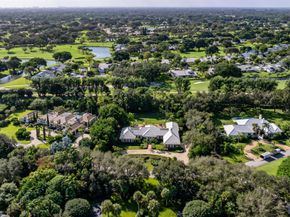 58 Country Road S, Village Of Golf FL 33436