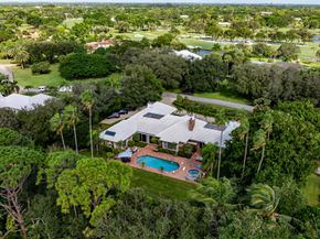 58 Country Road S, Village Of Golf FL 33436