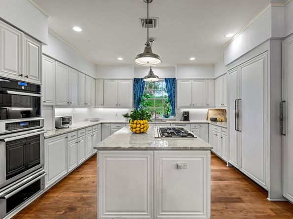 58 Country Road S, Village Of Golf FL 33436