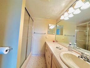 5609 Coral Lake 109, Margate FL 33063