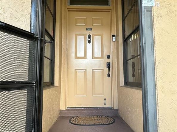 5609 Coral Lake 109, Margate FL 33063